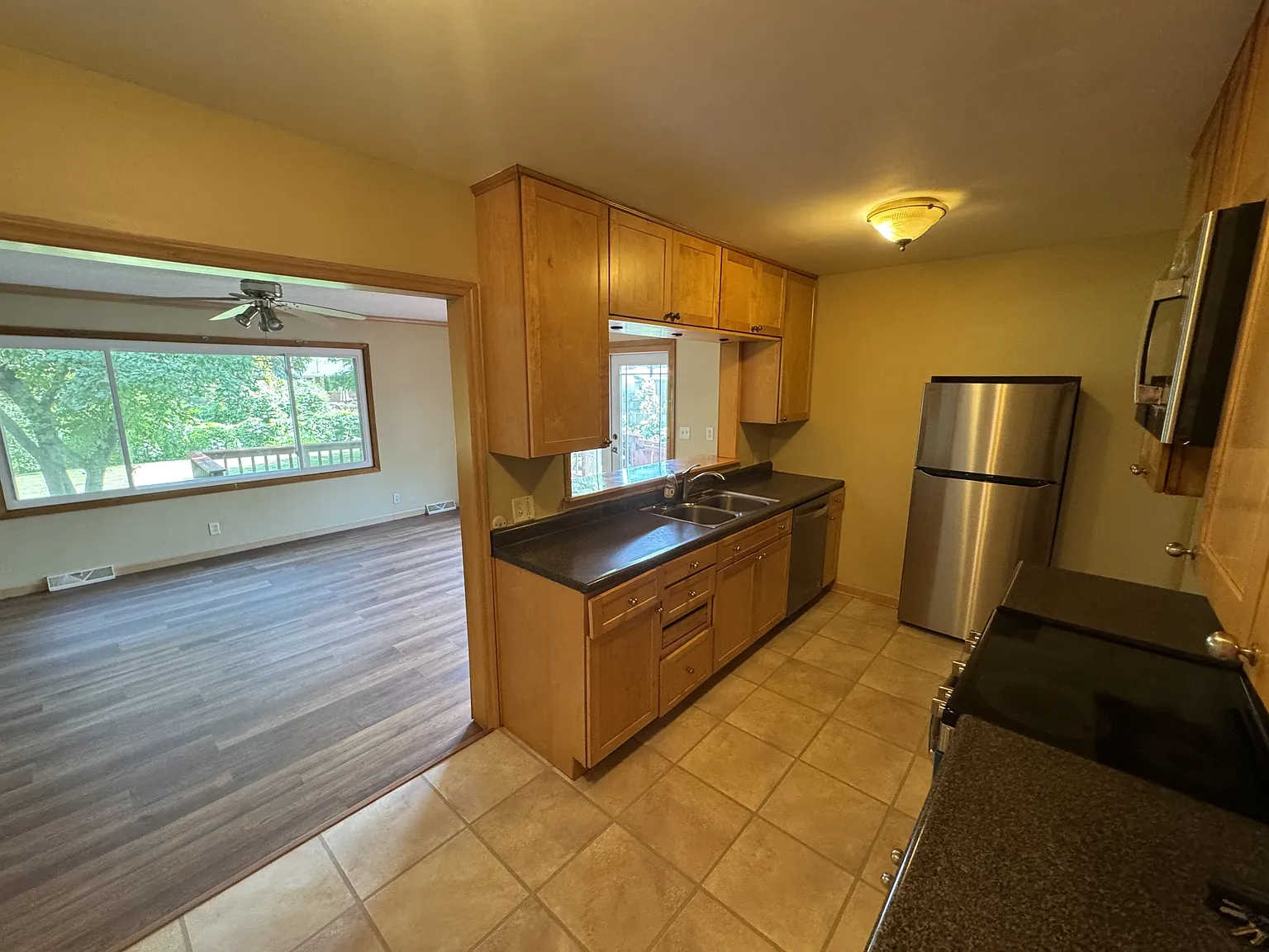 1906 Holton Street - 1 — Photo 3