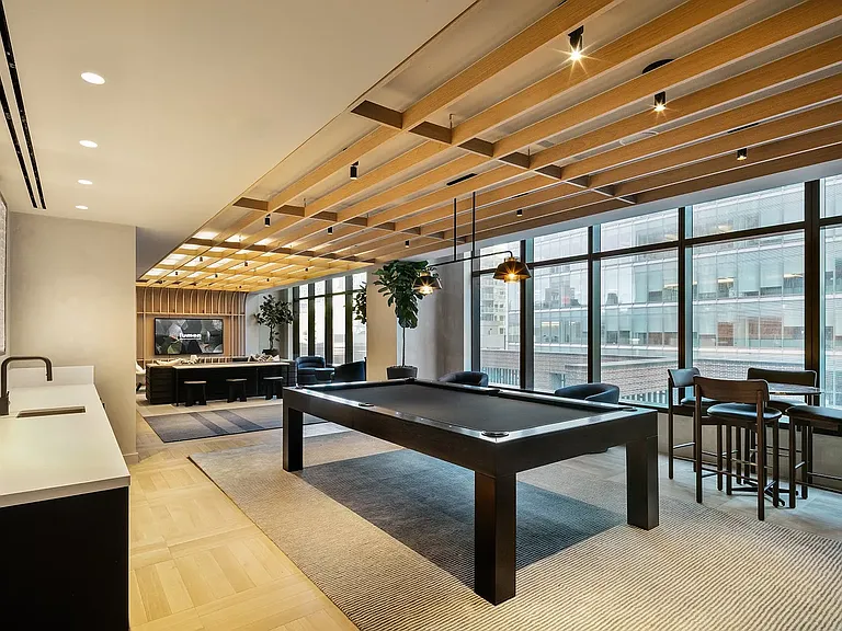 23-15 44th Dr #Penthouse 2D — Photo 18
