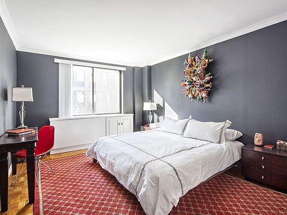 4th image of 445 W 54th St APT 4D