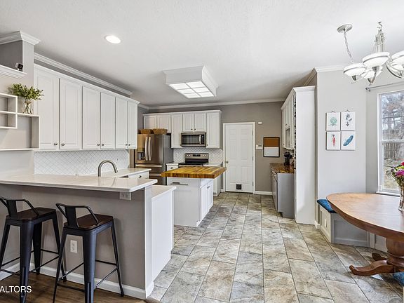 4th image of 1521 Heritage Oaks Way