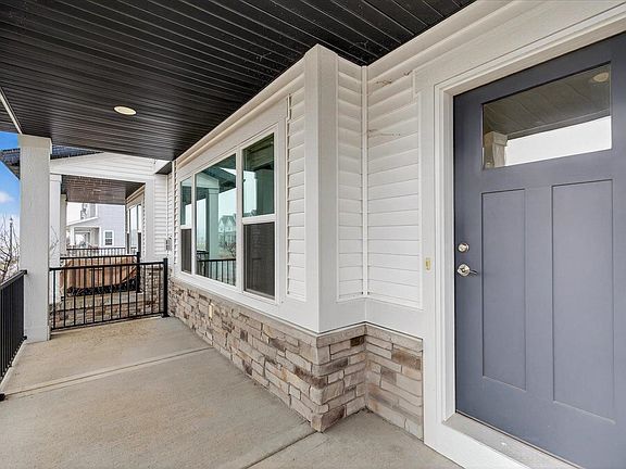 3rd image of 2817 Frisee Dr
