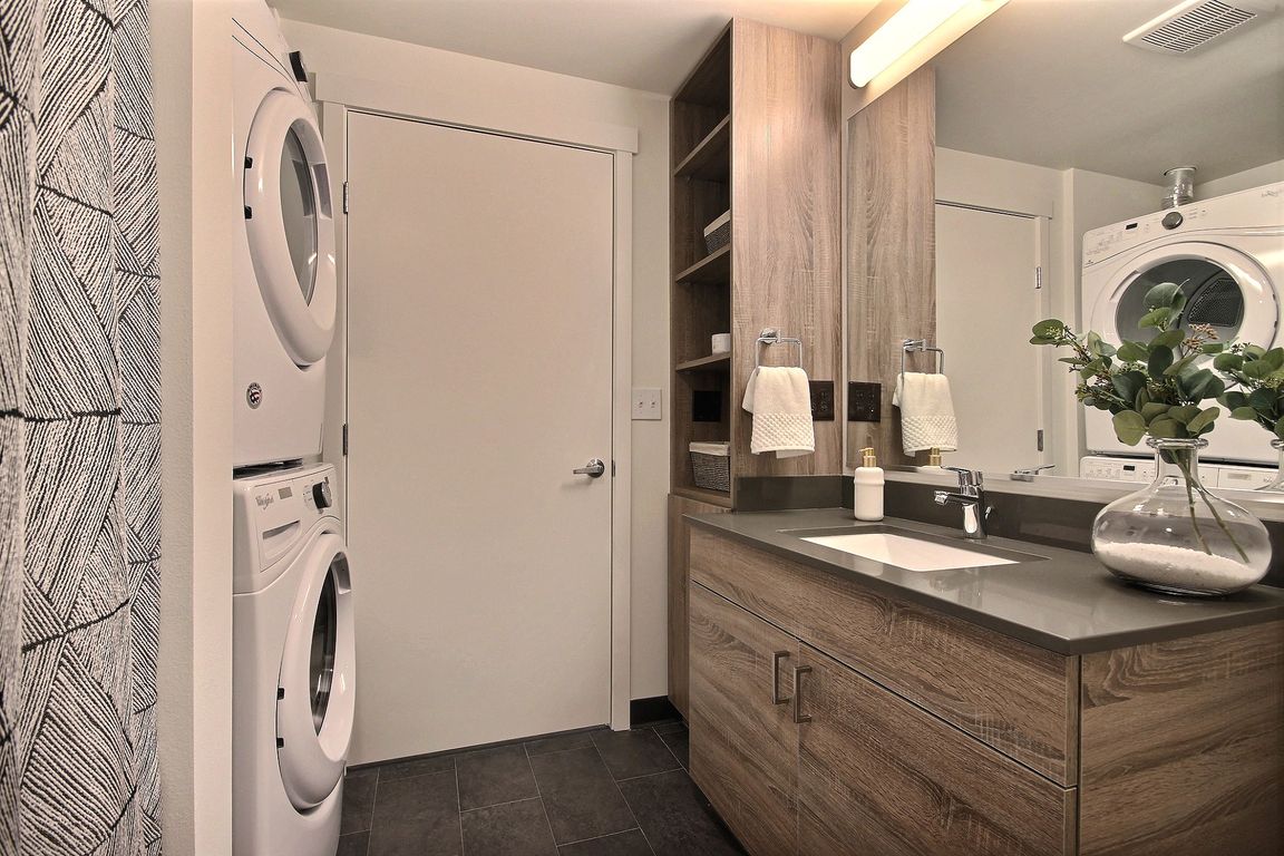 Crew Apartments Apartment Home Washer and Dryer