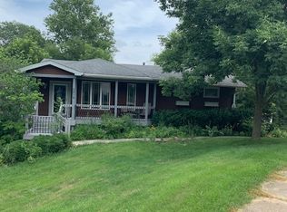 3219 88th St, Urbandale, IA 50322