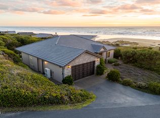 4271 NW Hidden Lake Loop, Waldport, OR