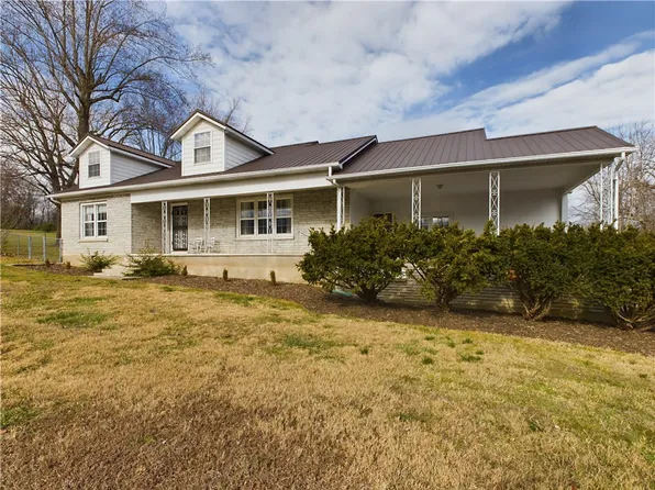 1405 Capps Rd, Harrison, AR 72601