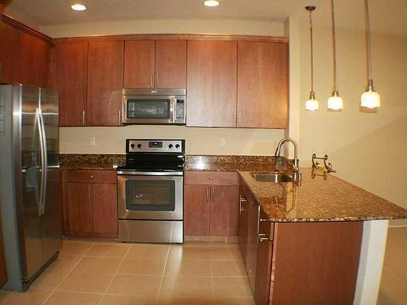3rd image of 131 Riverwalk Cir E