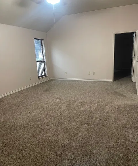 1708 Rockview Dr — Photo 16