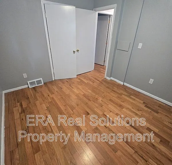 977 13th Ave — Photo 20