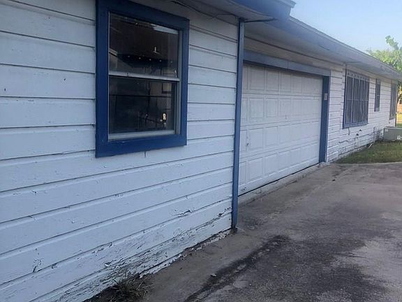 3rd image of 1325 S Virginia Ave