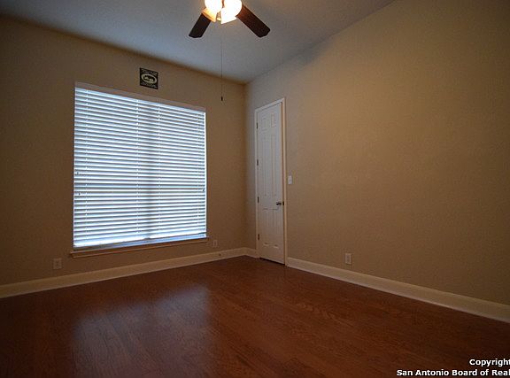 3rd image of 23426 Treemont Park