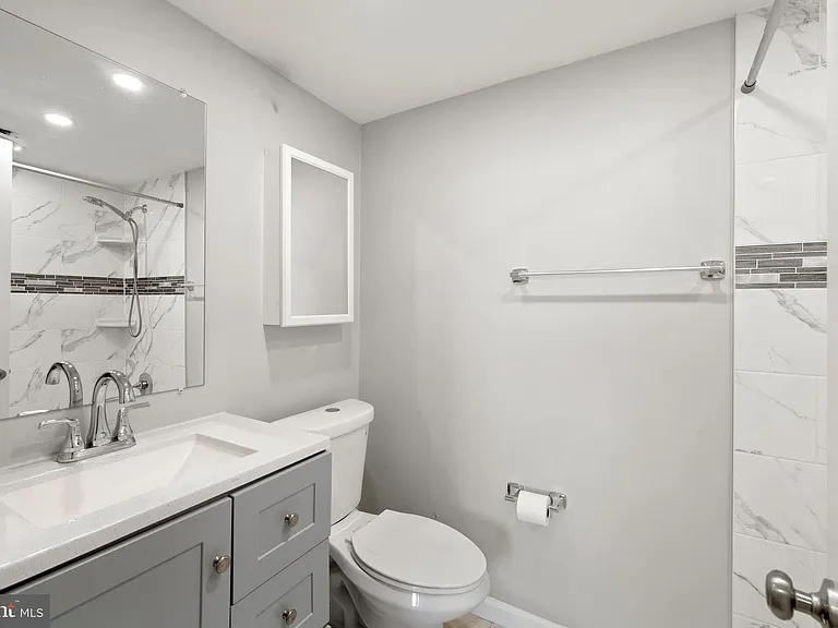 5353 Columbia Pike #607 — Photo 20