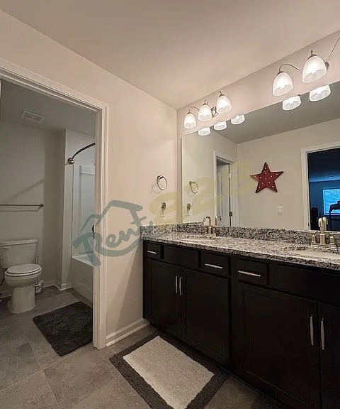 2nd full bathroom (upstairs)