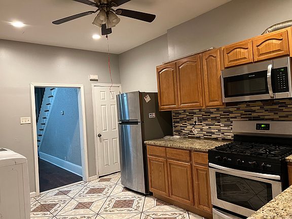 5th image of 2628 W Cumberland St