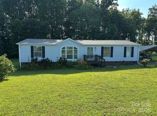 135 Whispering Dr, Harmony, NC 28634