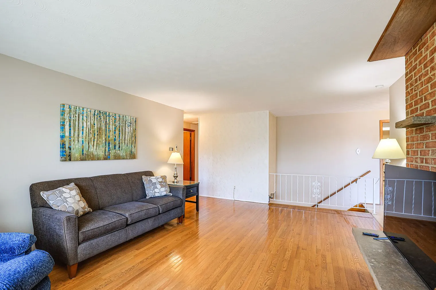 2 bed, 3.0 bath, 1345 sqft, $2,871 — Photo 2