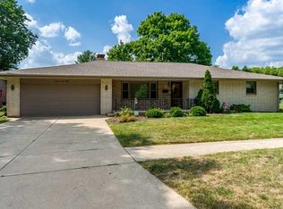728 Tamarack Ln, Rockford, IL 61107