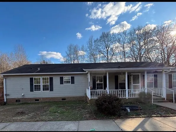 181 Sweat Hill Rd, Clemmons, NC 27012