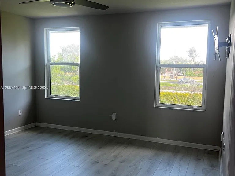 6349 Topsail Dr — Photo 25
