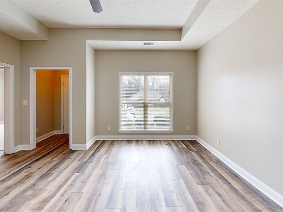 3rd image of 359 Ridgeview Dr