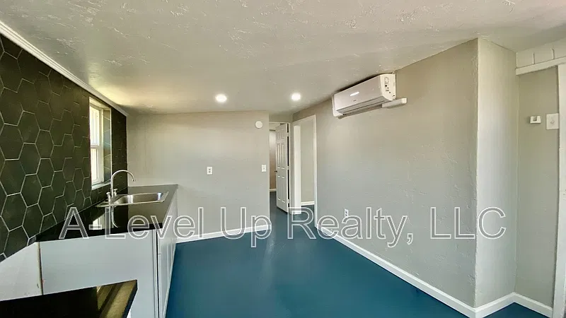 1 bed, 1.0 bath, 550 sqft, $950 — Photo 4