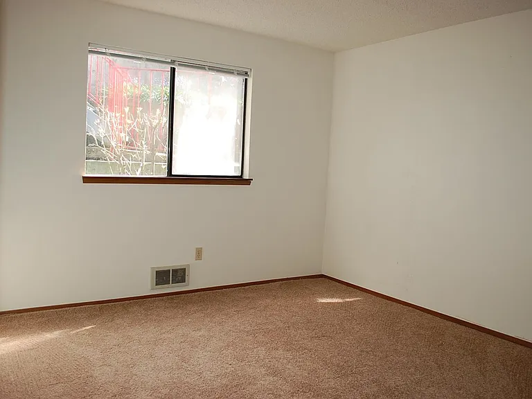 108 Kensington Ave S #2 — Photo 11