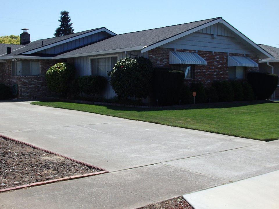 1st image of 7740 Santa Theresa Dr
