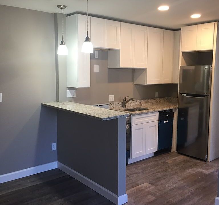 1st image of 5212 Franklin Blvd APT 105