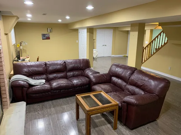 4219 Starlight Cres #1, Mississauga, ON L4W 4R4