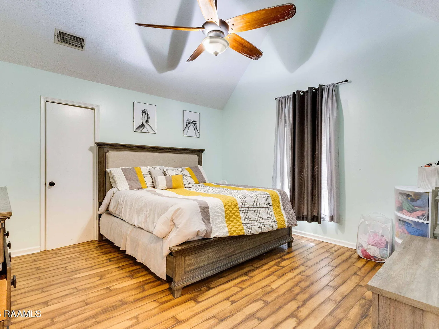 3 bed, 2.0 bath, 1306 sqft, $1,500 — Photo 4