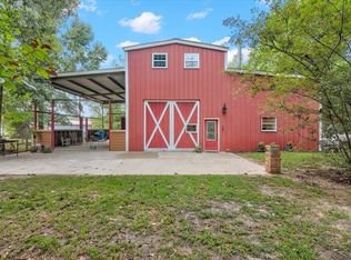 7767 Silver Star Rd, Sour Lake, TX 77659