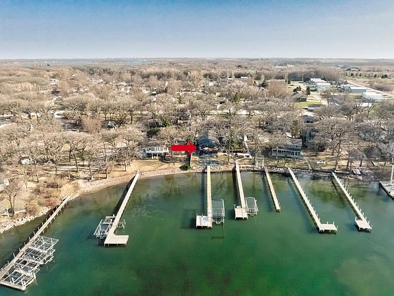 4th image of 1001 Oak Pl