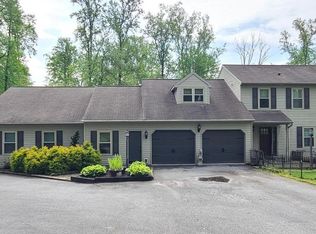 272 Stony Lane Rd, Stevens, PA 17578