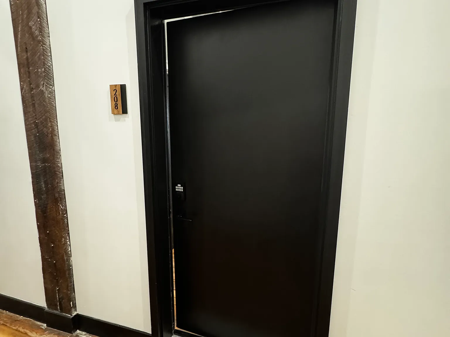 Studio, 484 sqft, $1,200 — Photo 4