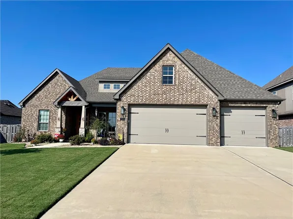 268 Viale Benedetto St, Springdale, AR 72762