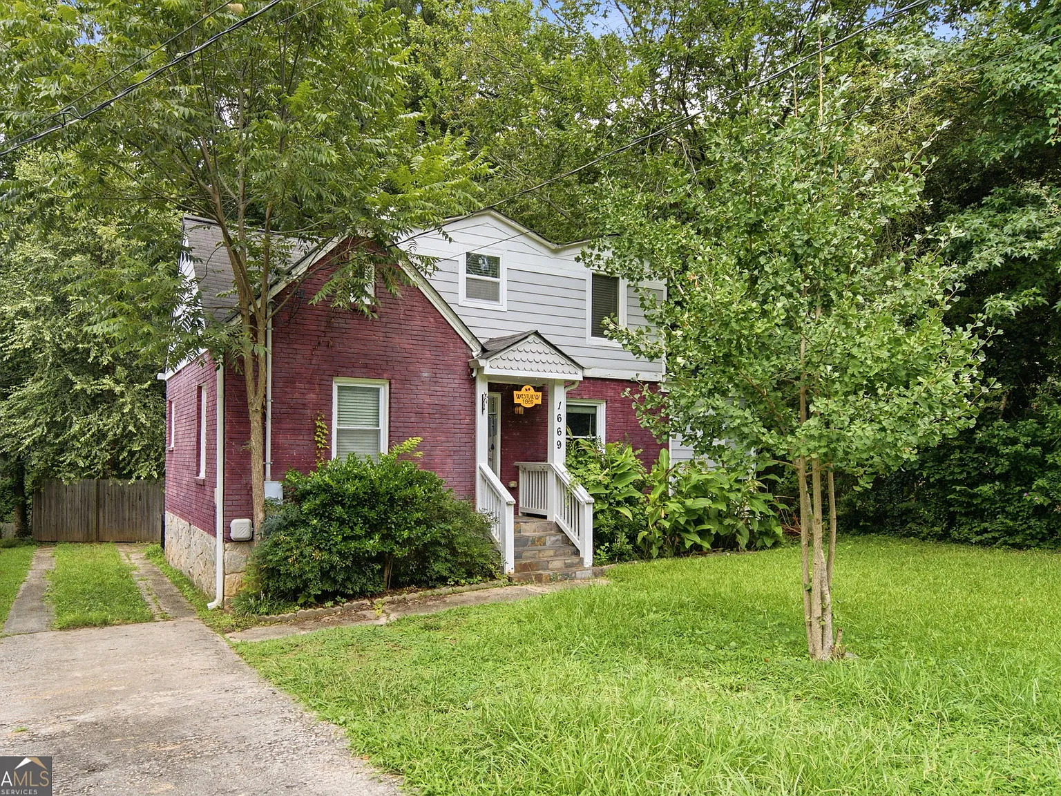 3 bed, 1759 sqft, $2,500 — Photo 2