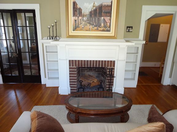 5th image of 400 Hillcrest St #D1