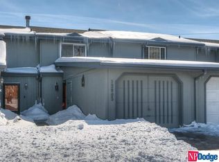 13903 Meadow Ridge Rd, Omaha, NE 68138