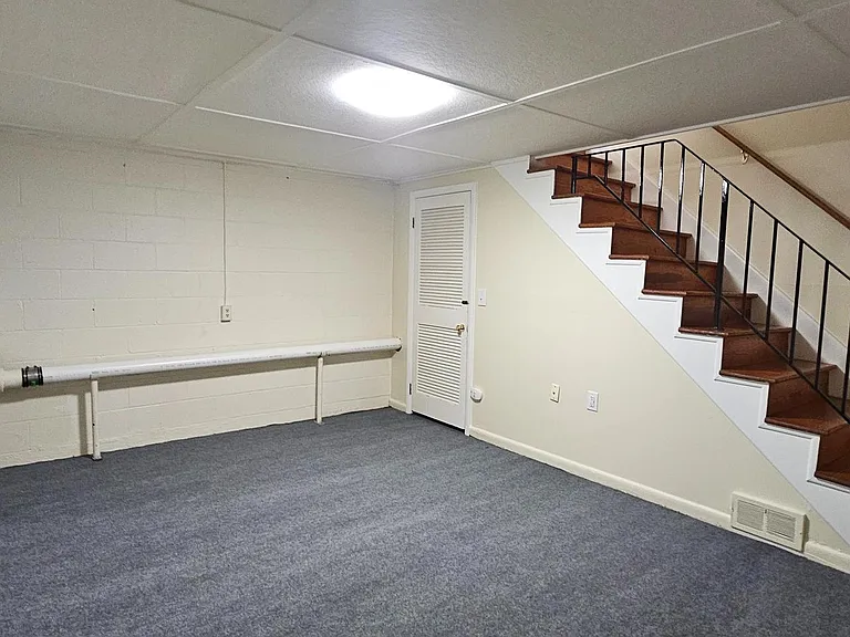 222 E Whitlock Ave — Photo 11