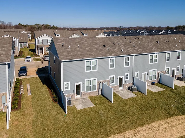 4213 Gandalf Ln — Photo 23