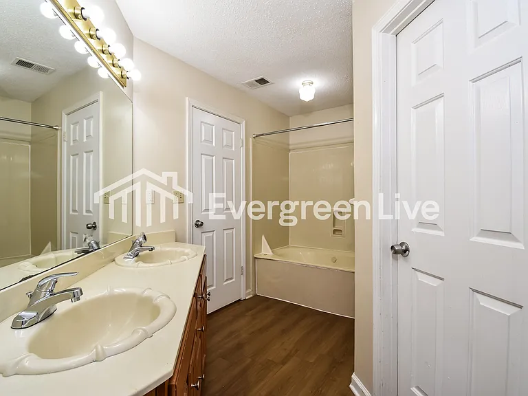 6894 Snyder Rd — Photo 9