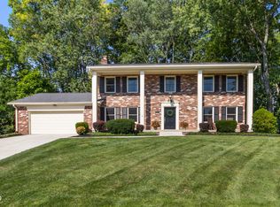 10194 Briar Creek Ln, Carmel, IN 46033