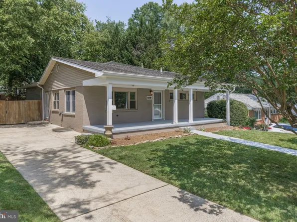 6106 Houston Ct, Alexandria, VA 22310