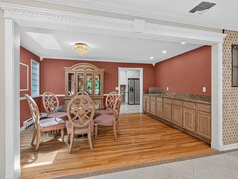 25 Cleveland Ave — Photo 8
