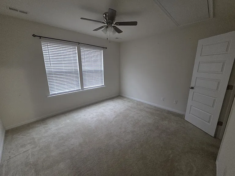 125 Meadows Landing Ln — Photo 12