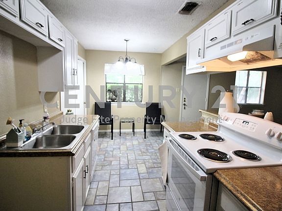 4th image of 1743 Meadow Crest Ln