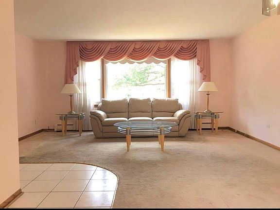 3rd image of 2576 N 75th Ave #1E