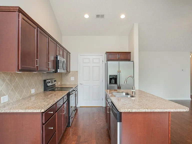 395 Devon Chase Hl #6402 — Photo 17