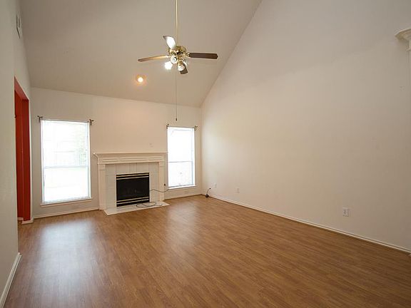 5th image of 2423 Hanston Ct