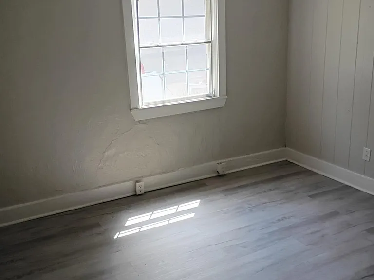 803 Rountree Ave SE — Photo 3