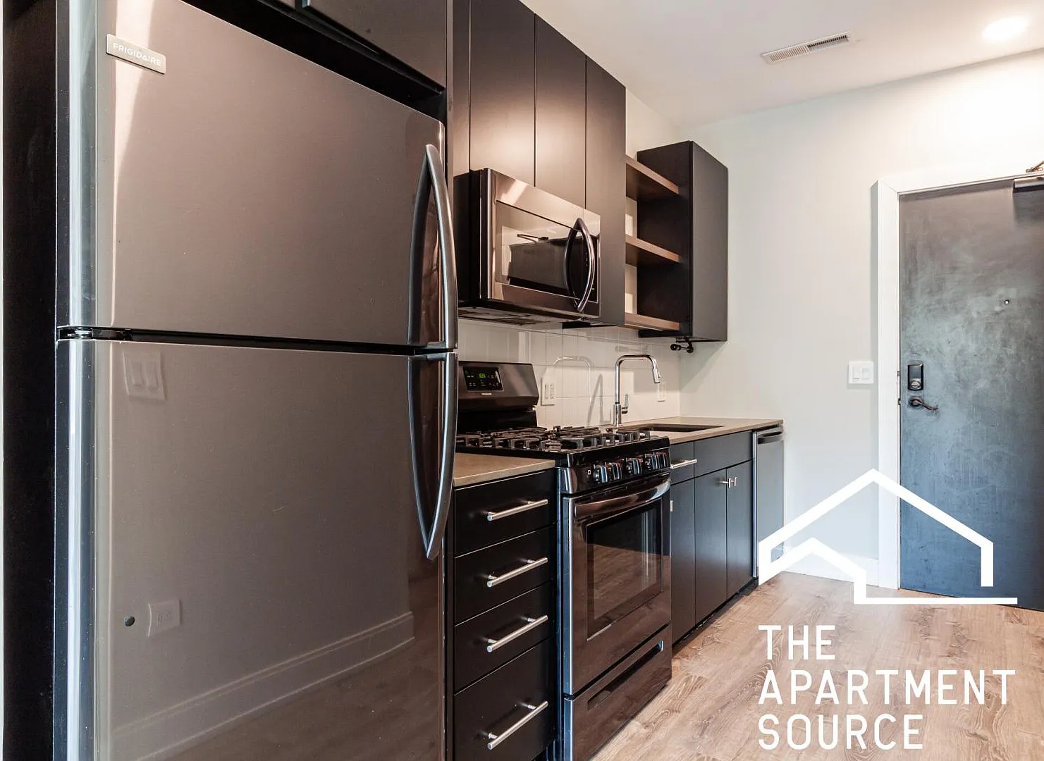 Studio, $1,950 — Photo 2